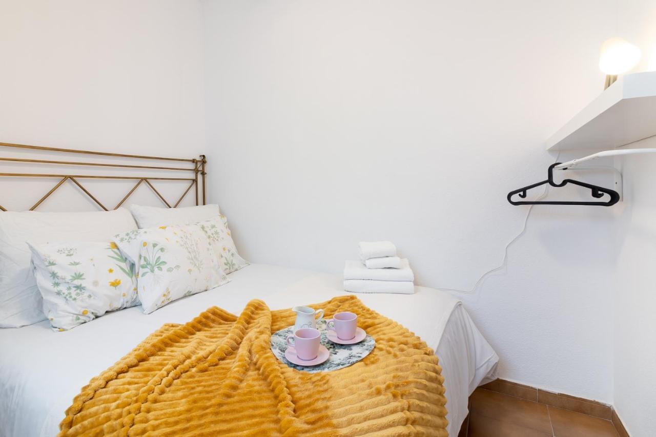 Sea & Wave Pedregalejo Beach Apartment Malaga Exterior photo