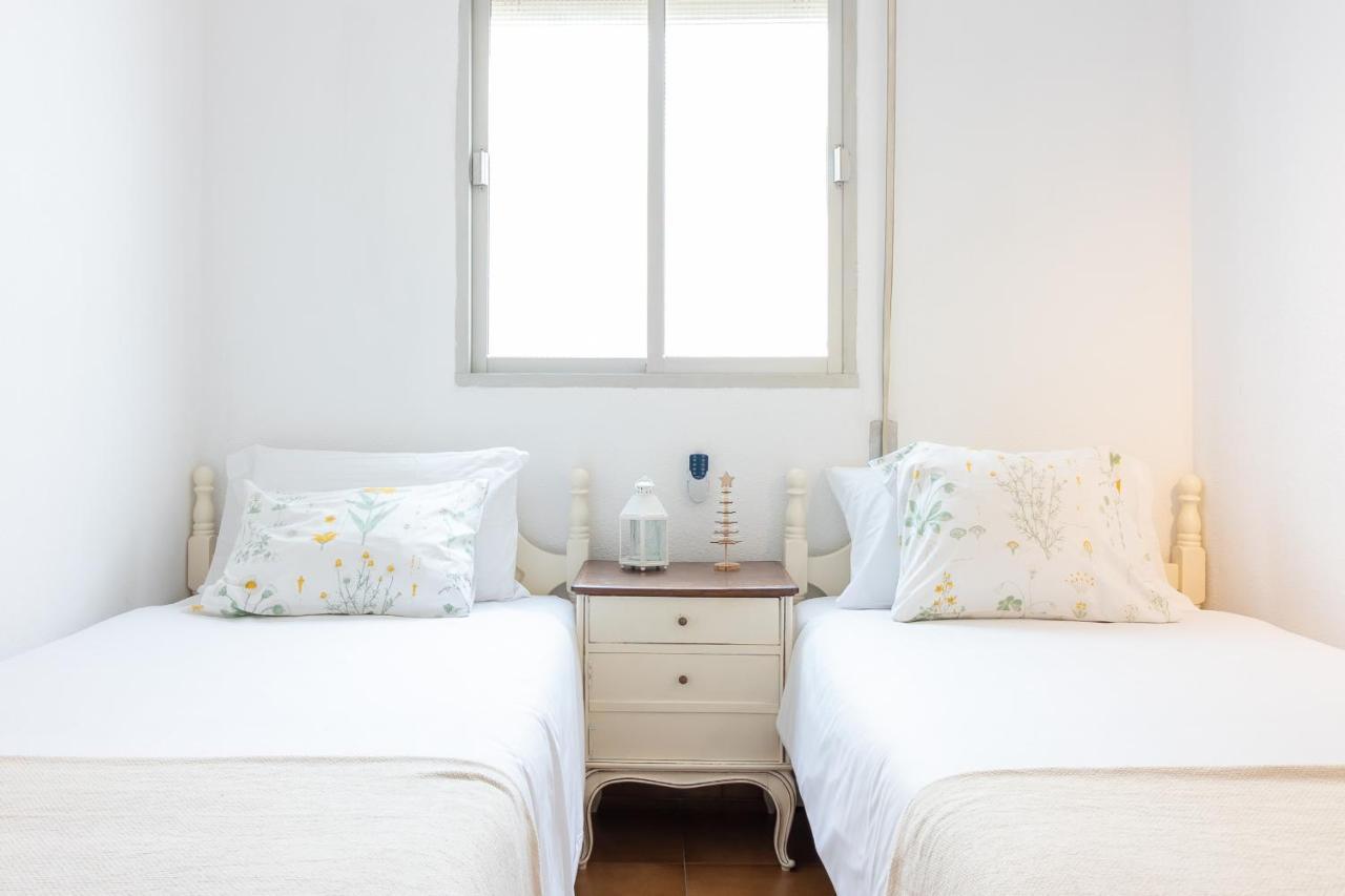 Sea & Wave Pedregalejo Beach Apartment Malaga Exterior photo