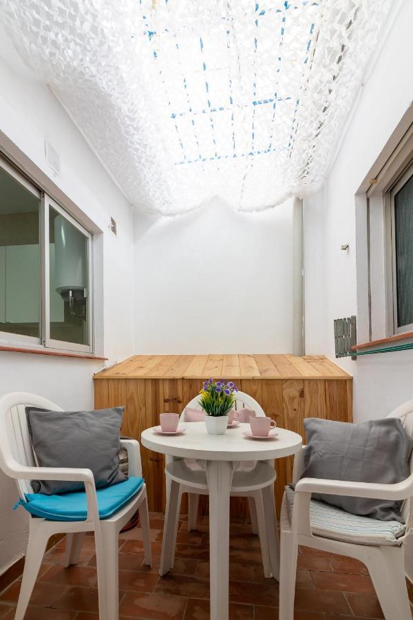 Sea & Wave Pedregalejo Beach Apartment Malaga Exterior photo